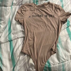 Moment in life top with buttons at the bottom